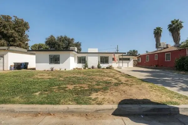 1921 N 11th Avenue, Hanford, CA 93230 - #2