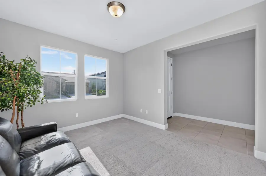 523 Talus Way S, Madera, CA 93636 - #3