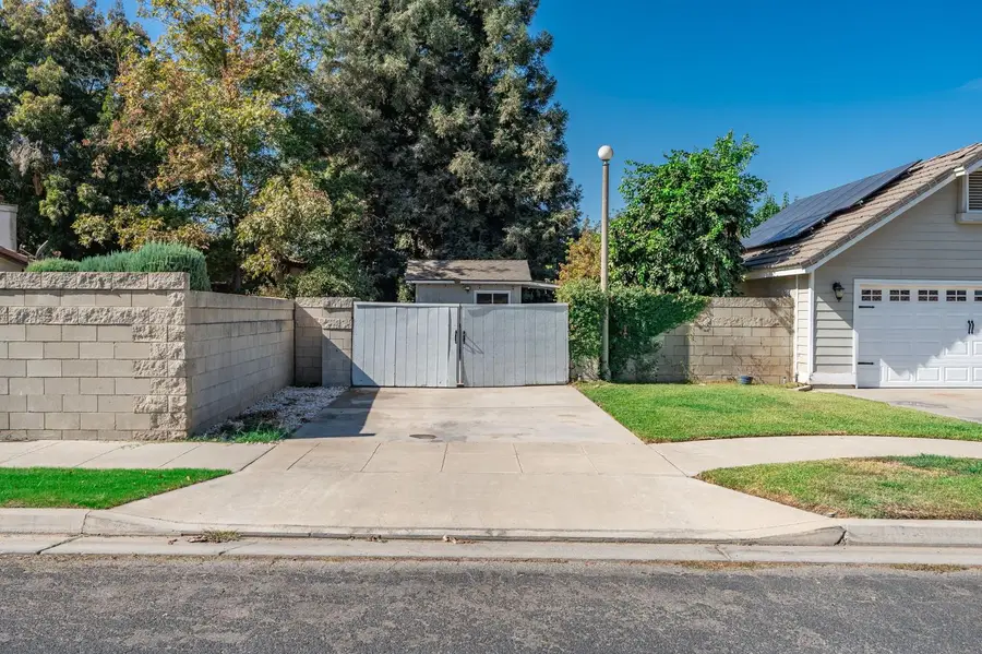 3110 Doubletree Way, Madera, CA 93637 - #2