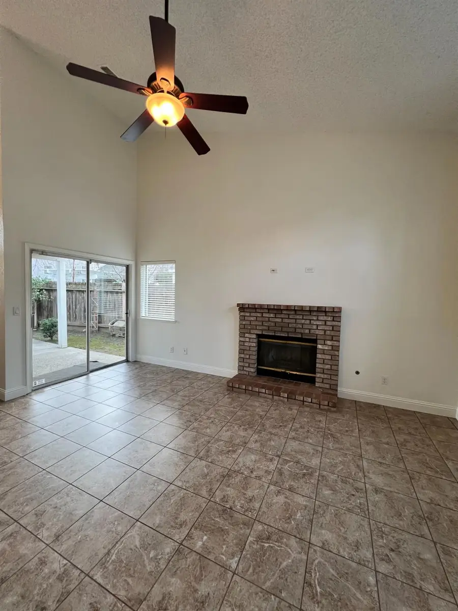 10756 N Windham Bay Circle, Fresno, CA 93730 - #3