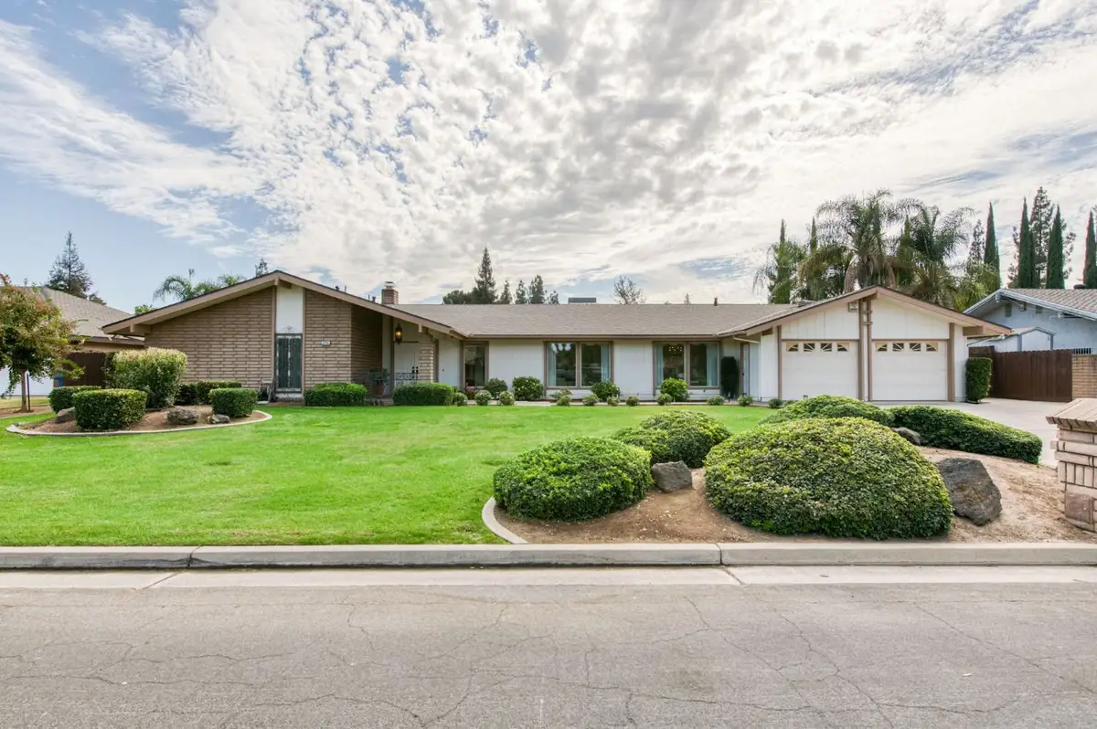 2779 W Paul Avenue, Fresno, CA 93711 - #1
