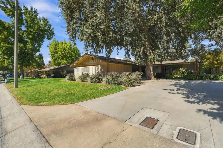 2846 W Border Links Drive, Visalia, CA 93291 - #3