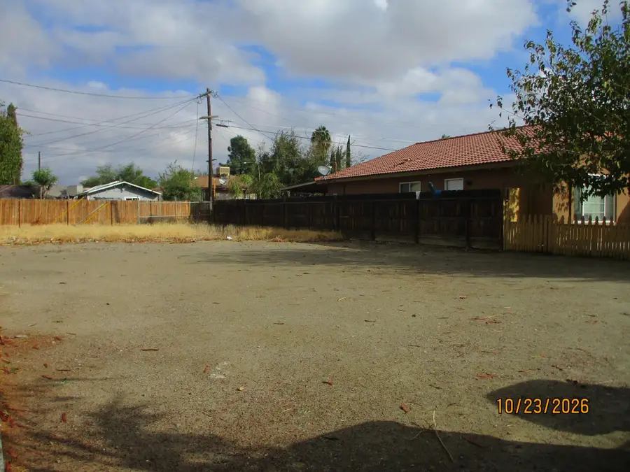 14 E Whitney Street, Avenal, CA 93204 - #2