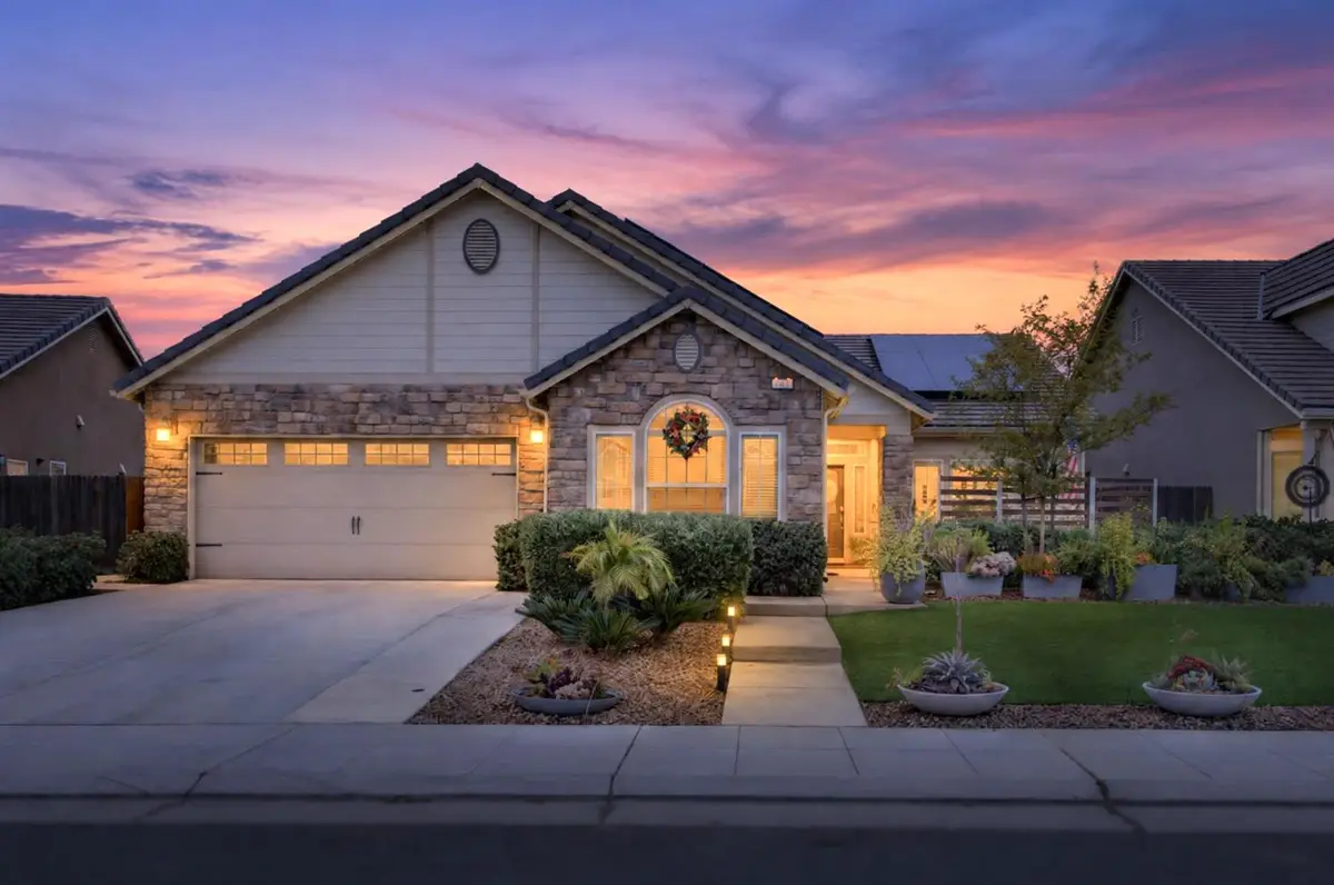 421 Maclure Avenue W, Madera, CA 93636 - #1