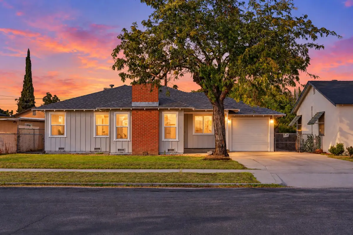 5031 E Tyler Avenue, Fresno, CA 93727 - #1