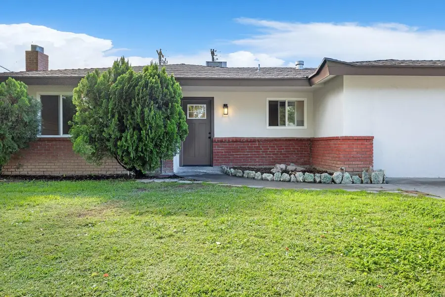 5192 E Pine Avenue, Fresno, CA 93727 - #3