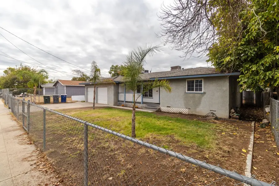3938 E Woodward Avenue, Fresno, CA 93702 - #3