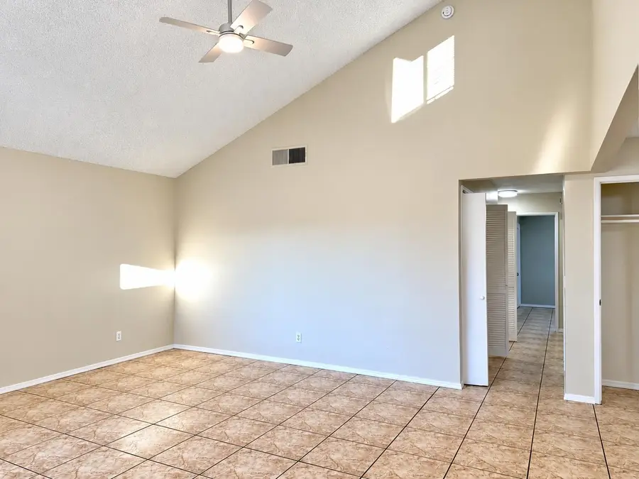 608 4th Street, Mendota, CA 93640 - #2