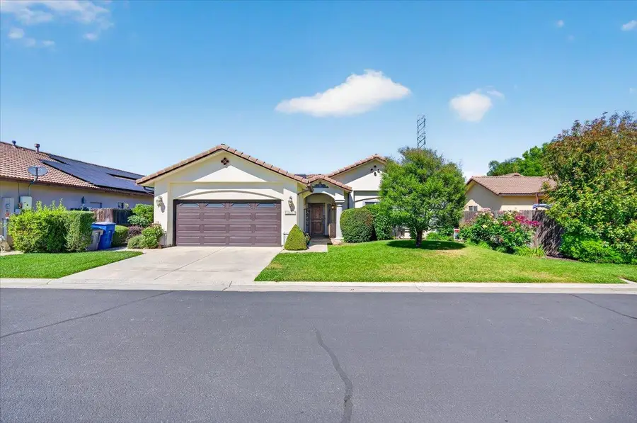 4678 W Rosetta, Fresno, CA 93722 - #2