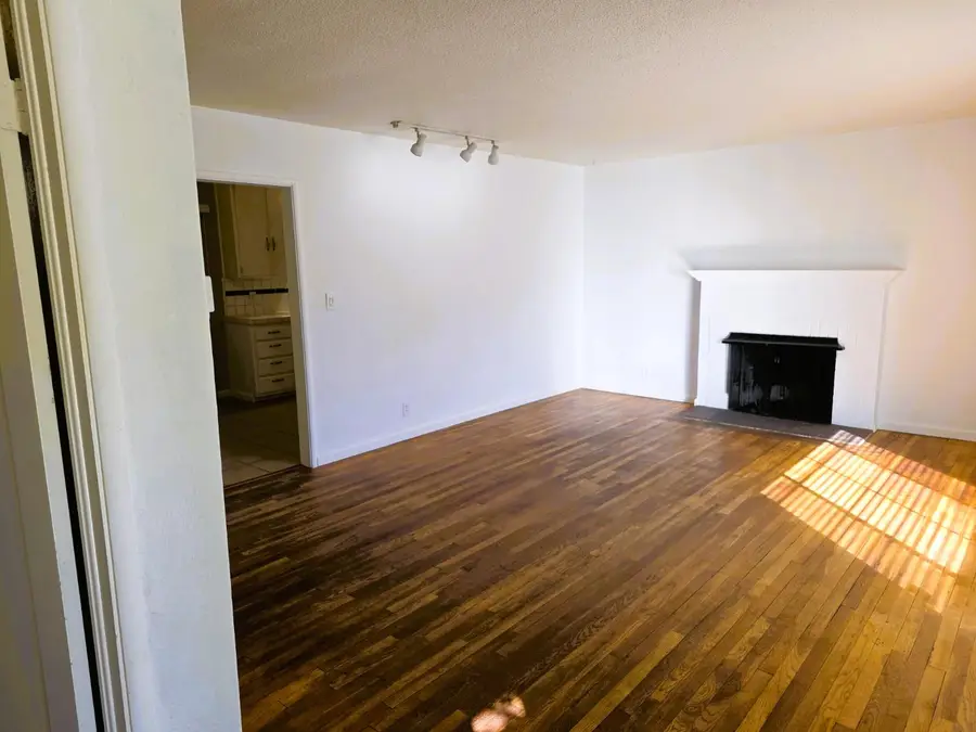 1015 E Saginaw Way, Fresno, CA 93704 - #2