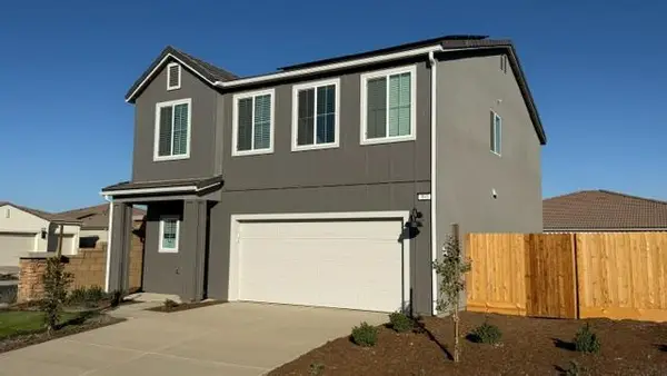 993 Braxstyn Way W, Madera, CA 93636