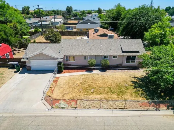 2081 E Stockham Avenue, Tulare, CA 93274