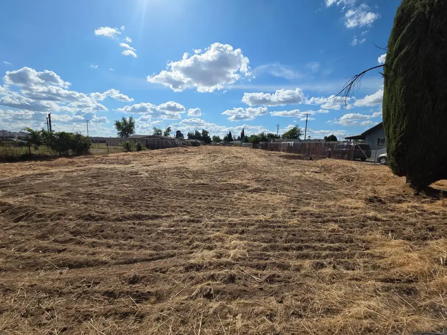 2074 S Hayston Avenue, Fresno, CA 93702 - #2