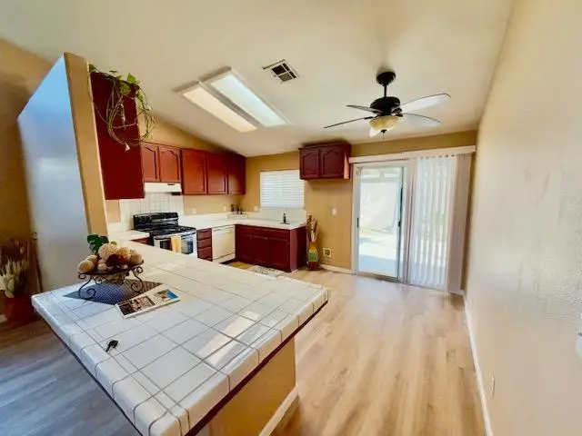 2503 S Walling Avenue, Fresno, CA 93727 - #2