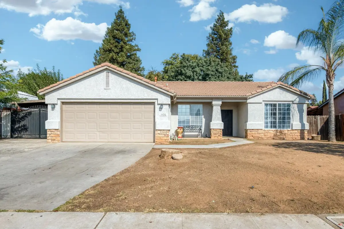1436 E Cypress Avenue, Reedley, CA 93654 - #1