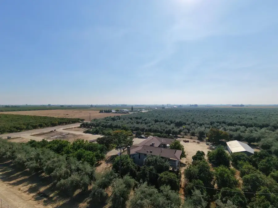 2183 S Highland Avenue, Sanger, CA 93657 - #2