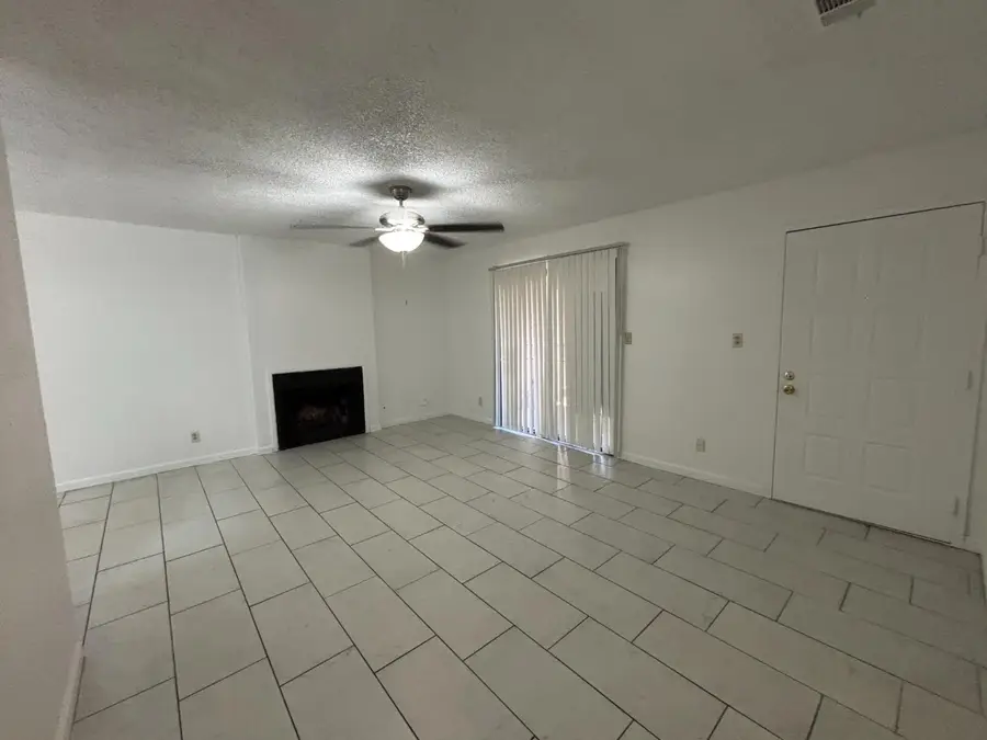 5181 E Olive Avenue #118, Fresno, CA 93727 - #2