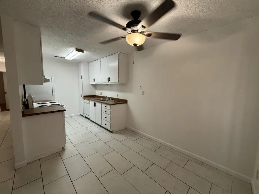 5181 E Olive Avenue #118, Fresno, CA 93727 - #3