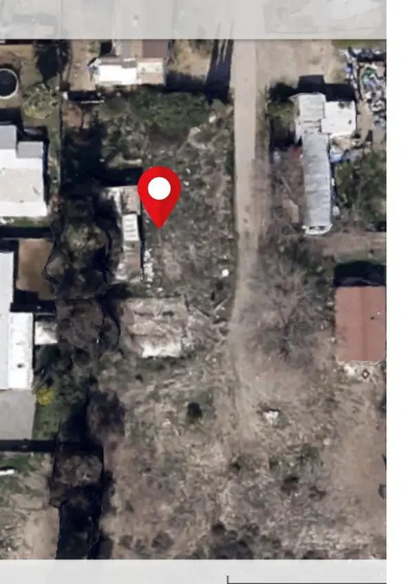 152 Walnut Street, Hanford, CA 93230