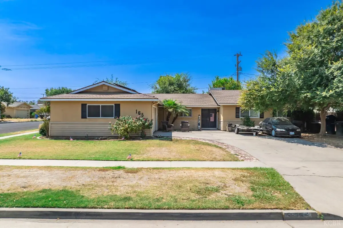165 W Magnolia Avenue, Hanford, CA 93230 - Image #1