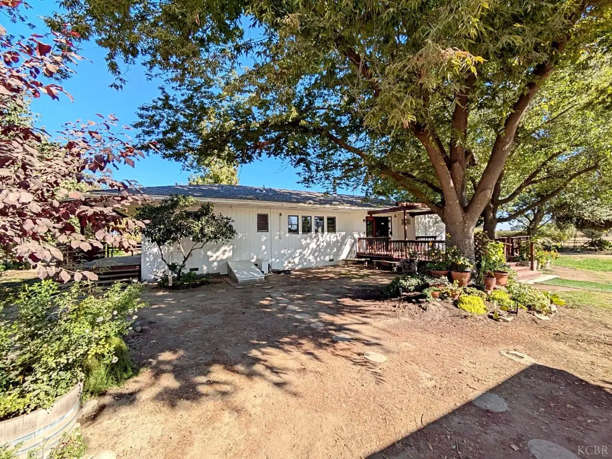 5675 E Letson Avenue, Laton, CA 93242 - Image #1