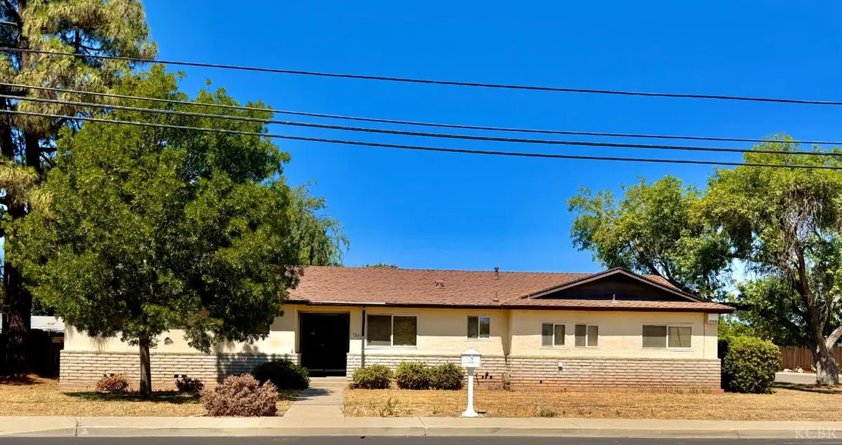 129 Vine Street, Lemoore, CA 93245 - Image #1