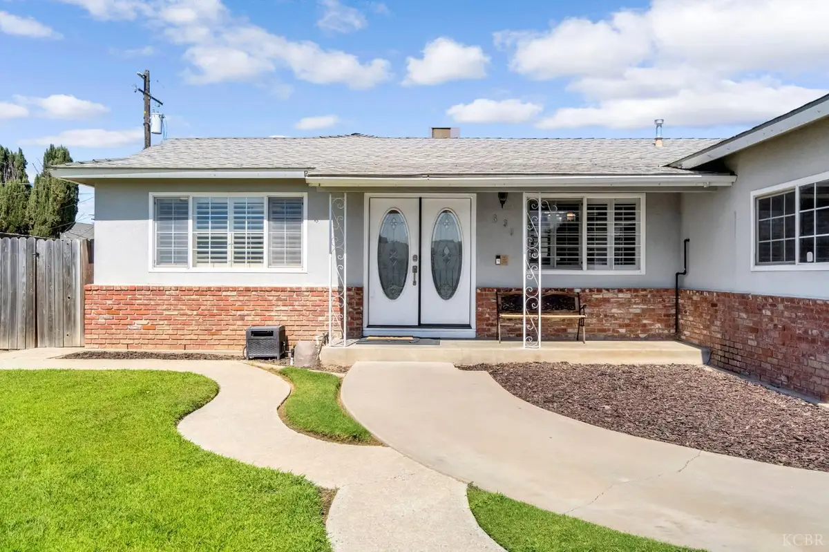 530 E Spruce Avenue, Lemoore, CA 93245 - Image #1