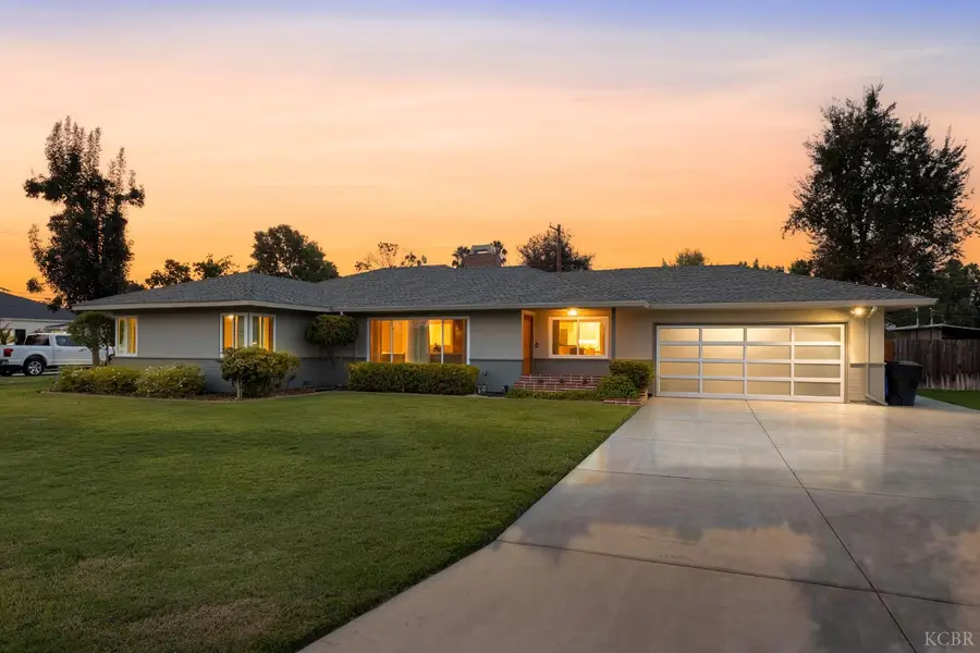 136 W Colonial Drive, Hanford, CA 93230 - Image #2