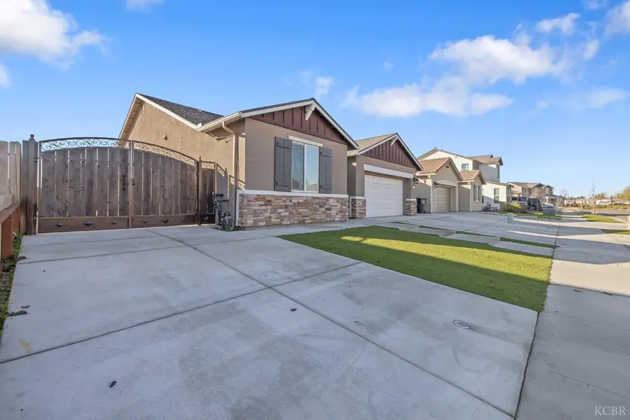 3541 E Laura Court, Visalia, CA 93292 - Image #3