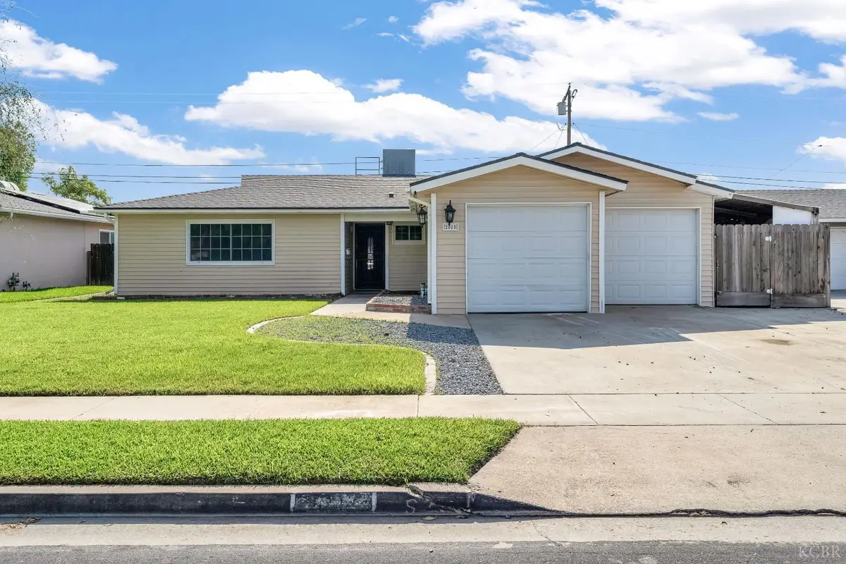 2015 N Burl Drive, Hanford, CA 93230 - Image #1