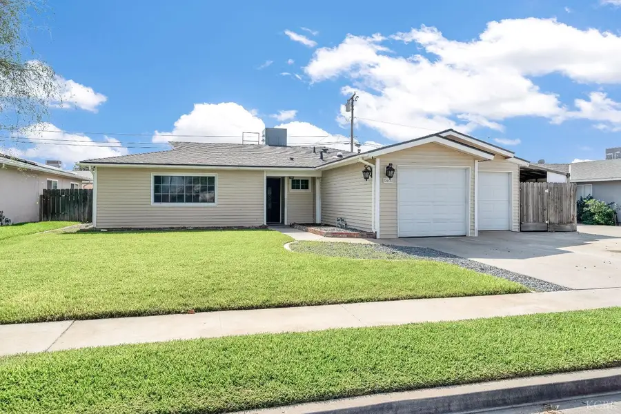 2015 N Burl Drive, Hanford, CA 93230 - Image #3