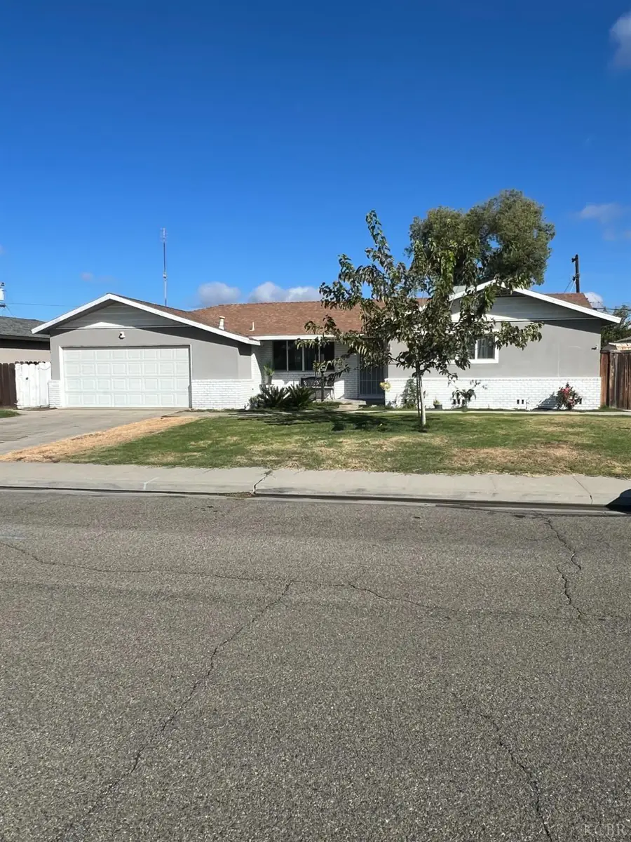 108 W Deodar, Lemoore, CA 93245 - Image #2