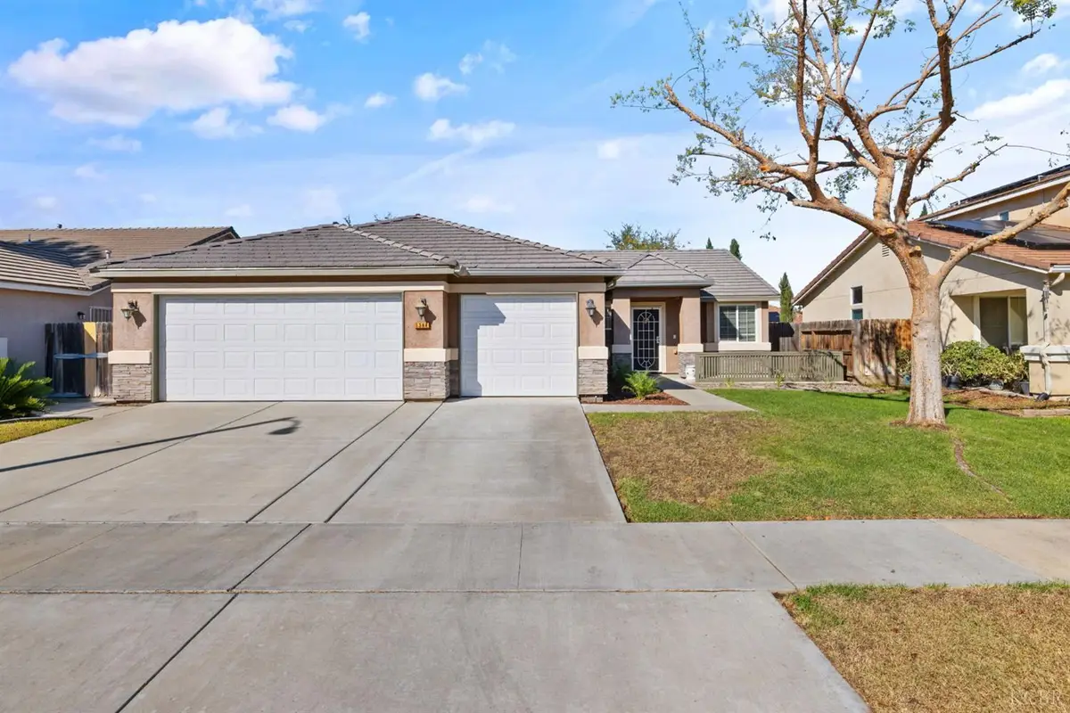 1384 W Bella Oaks Way, Hanford, CA 93230 - Image #1
