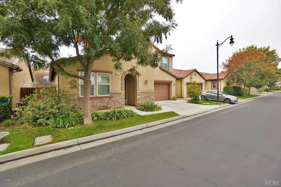 1795 W Van Gogh Way, Hanford, CA 93230 - Image #2