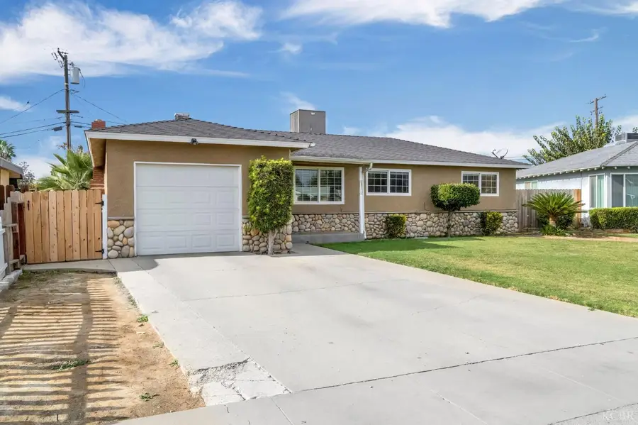 1908 N Waukena Way, Hanford, CA 93230 - Image #3