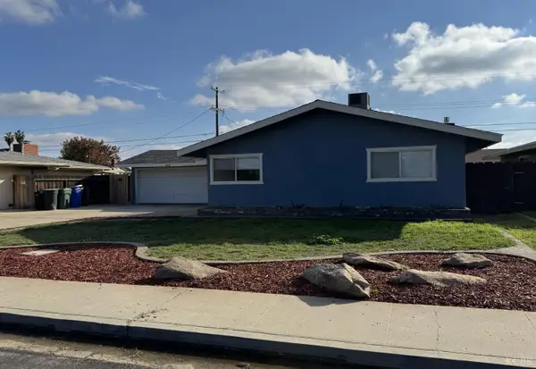 315 W Glendale Avenue, Lemoore, CA 93245