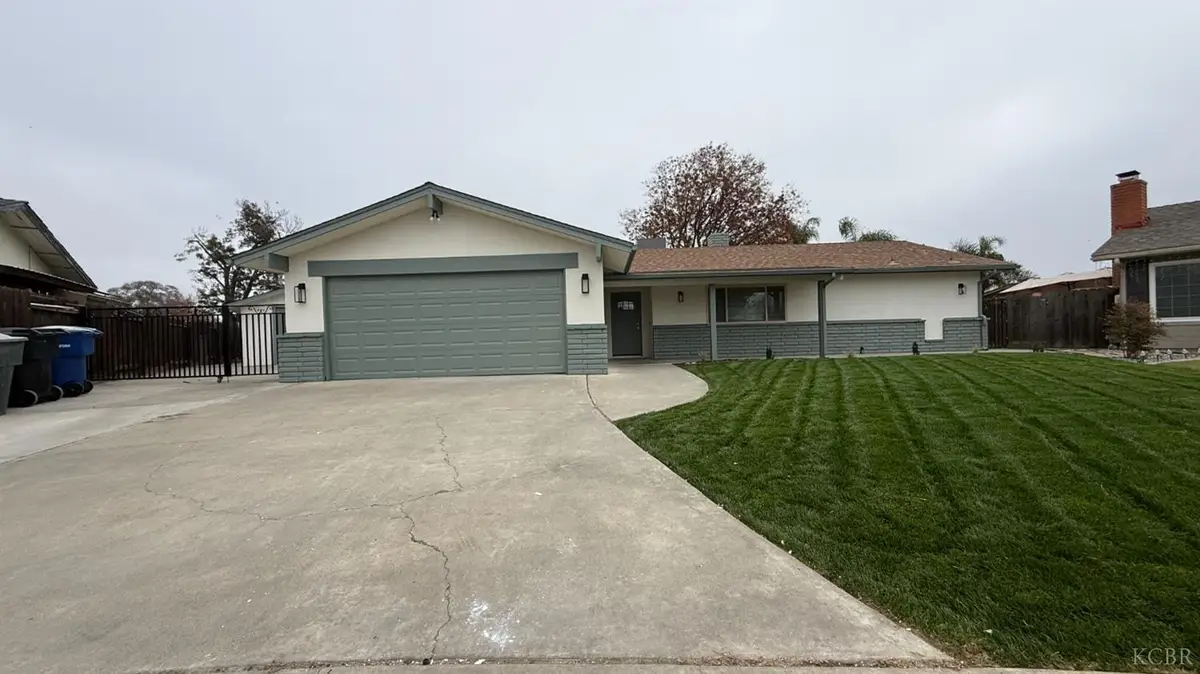 2329 Michael Circle, Hanford, CA 93230 - Image #1