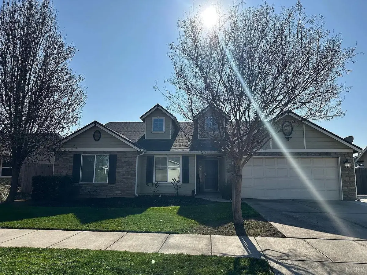3107 W Oriole Avenue, Visalia, CA 93291 - Image #1