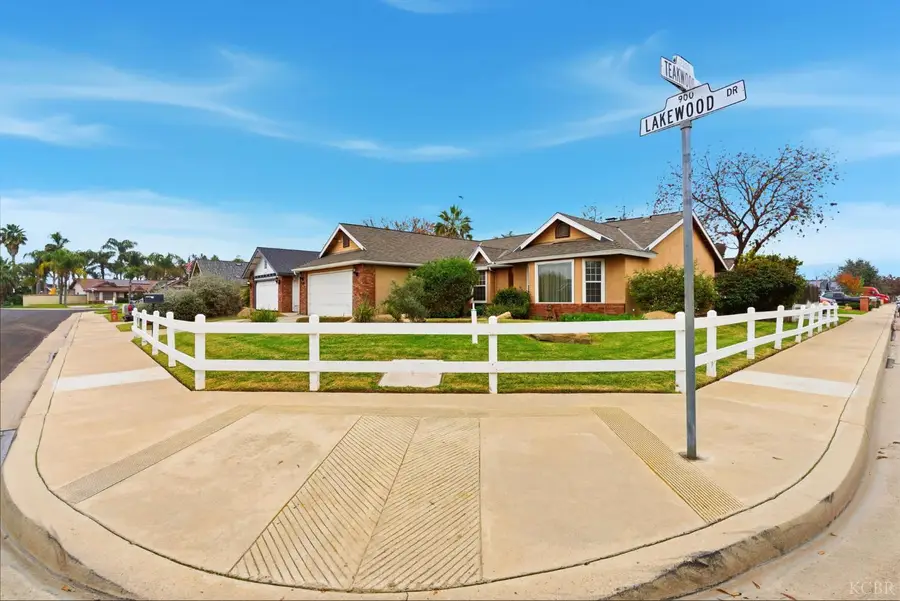 968 Lakewood Drive, Hanford, CA 93230 - Image #3