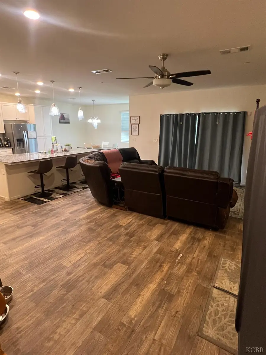 1285 Wren Drive, Hanford, CA 93230 - #3