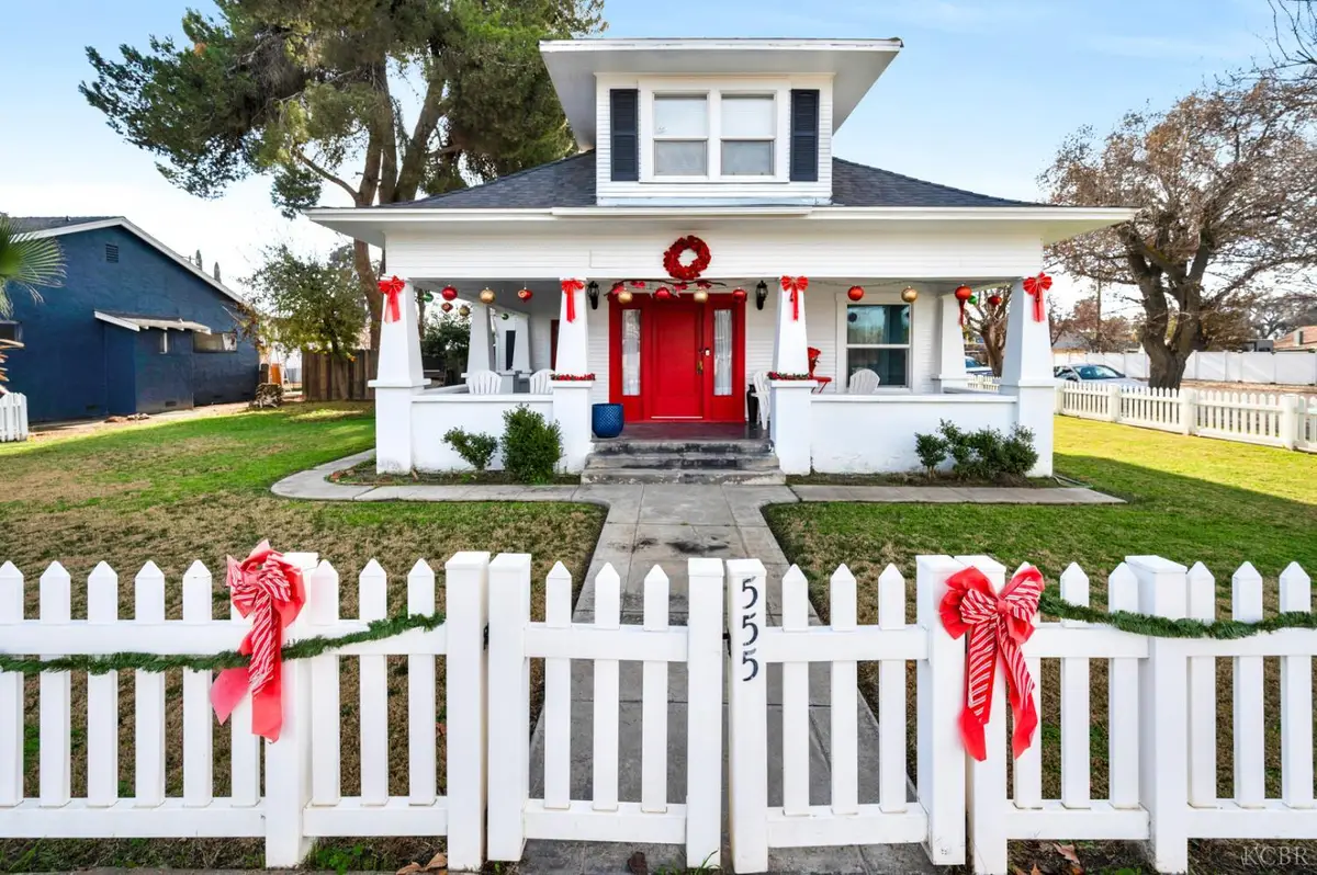 555 W D Street, Lemoore, CA 93245 - Image #1