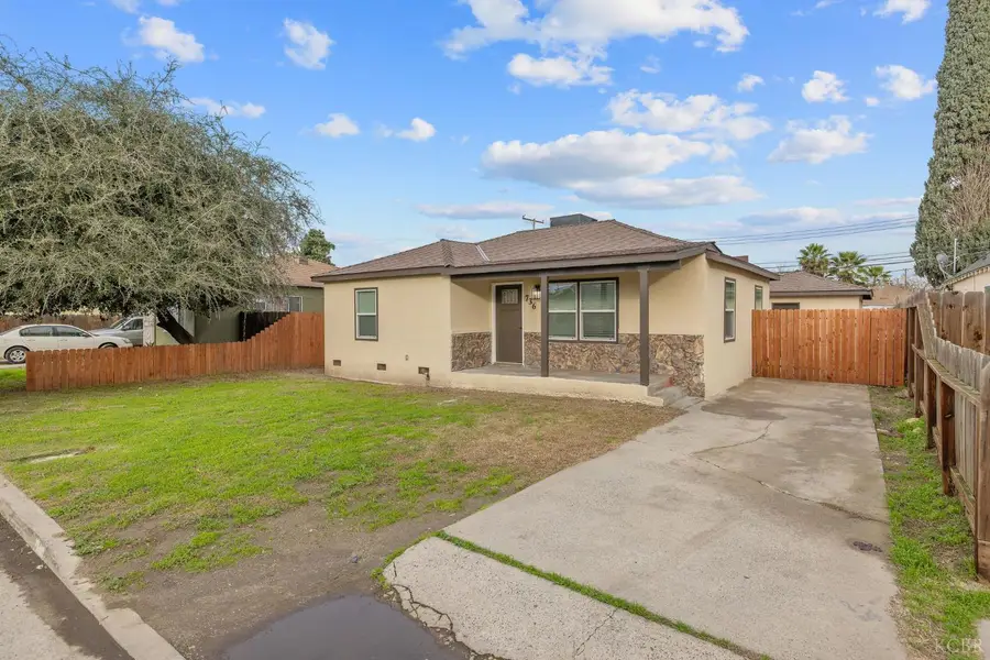 736 S Victoria Street, Tulare, CA 93274 - Image #2