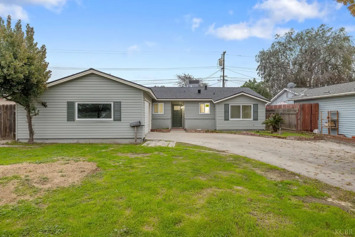 255 Lombardy Lane, Lemoore, CA 93245 - Image #1