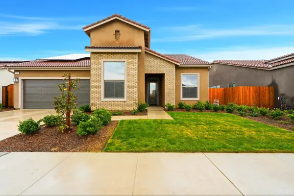 1491 N Mustang Drive, Hanford, CA 93230