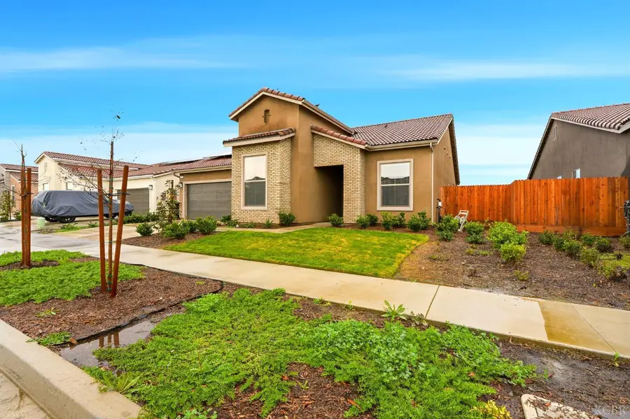 1491 N Mustang Drive, Hanford, CA 93230 - Image #2