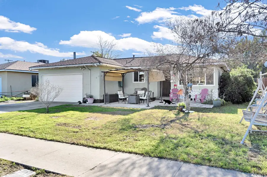 813 E Florinda Street, Hanford, CA 93230 - Image #2