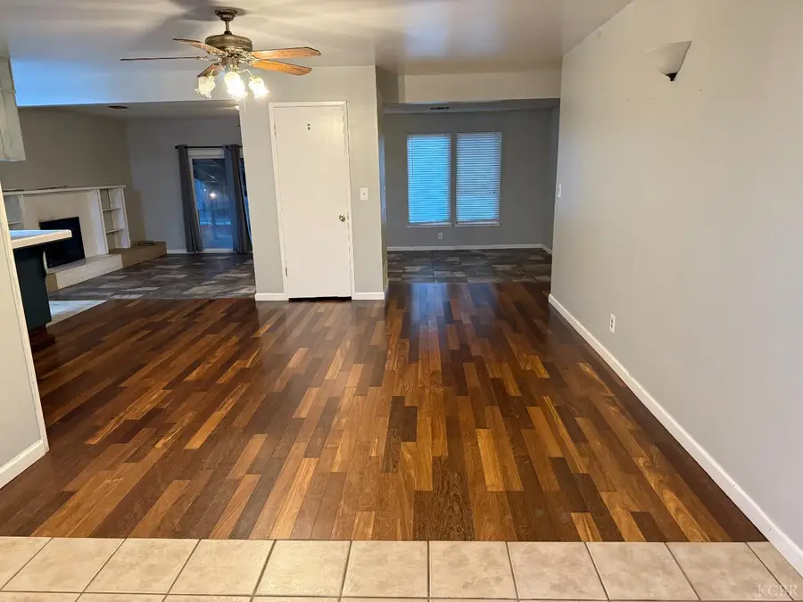 337 E Deodar Lane, Lemoore, CA 93245 - Image #2