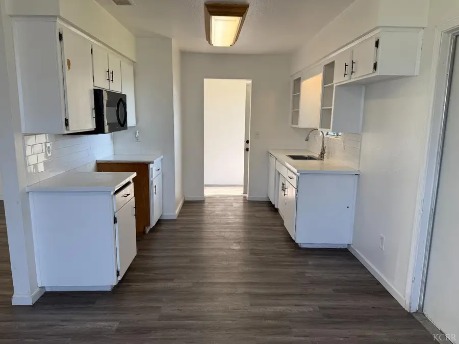 852 Azalea Lane, Lemoore, CA 93245 - Image #3