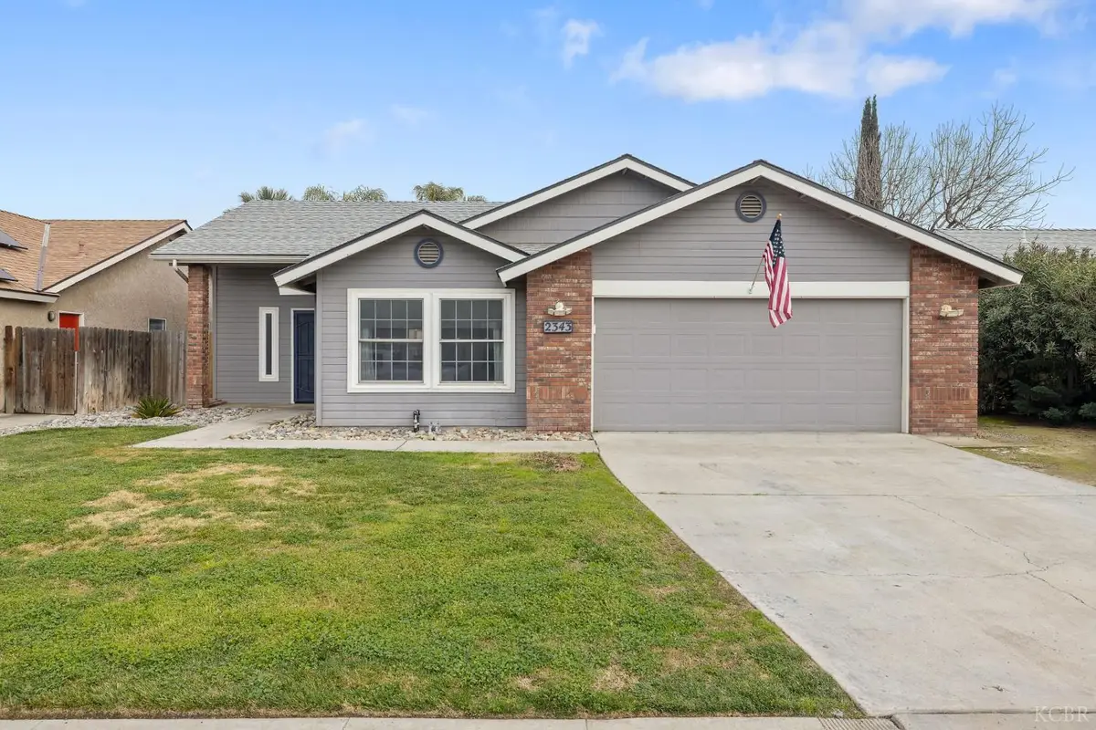 2343 Cottonwood Drive, Hanford, CA 93230 - Image #1