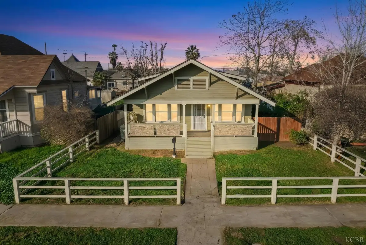 210 E 11th Street, Hanford, CA 93230 - Image #1